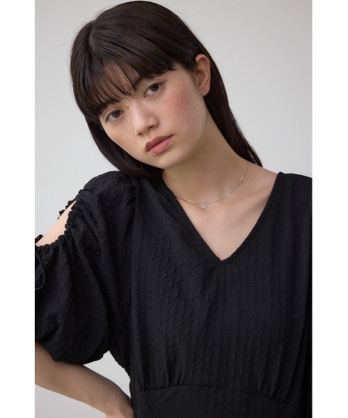 AZUL by moussy(アズールバイマウジー)の「パフスリーブワンピース(ワンピース・レディース・ホワイト系その他/ブラック・SMALL/MEDIUM)」の12枚目の写真