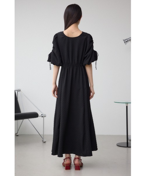 AZUL by moussy(アズールバイマウジー)の「パフスリーブワンピース(ワンピース・レディース・ホワイト系その他/ブラック・SMALL/MEDIUM)」の7枚目の写真