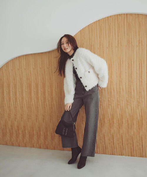 NATURAL BEAUTY BASIC（ナチュラルビューティーベーシック）の「◇【Oggi号・sweet12月号掲載】【ちょうど、いい服】私に“ちょうどいい”ワイドストレートデニム（デニムパンツ・レディース・ブルー系その他2/ブルー/グレー/ダークブルー/ブラック・SMALL/MEDIUM/X-SMALL/LARGE）」の2枚目の写真