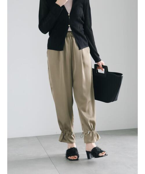 Te chichi（テチチ）の「サテンドロストヘムパンツ（その他パンツ・レディース・カーキ/モカ・F）」の5枚目の写真