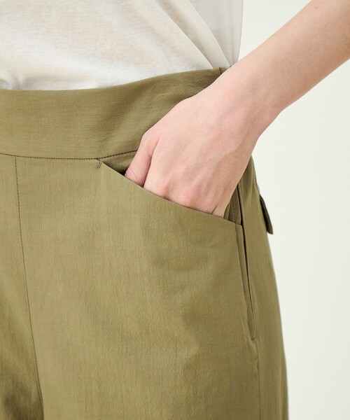 MACPHEE(マカフィー)の「ハイツイストボイル ワイドパンツ(その他パンツ・レディース・ホワイト/ネイビー・36/34/32)」の9枚目の写真