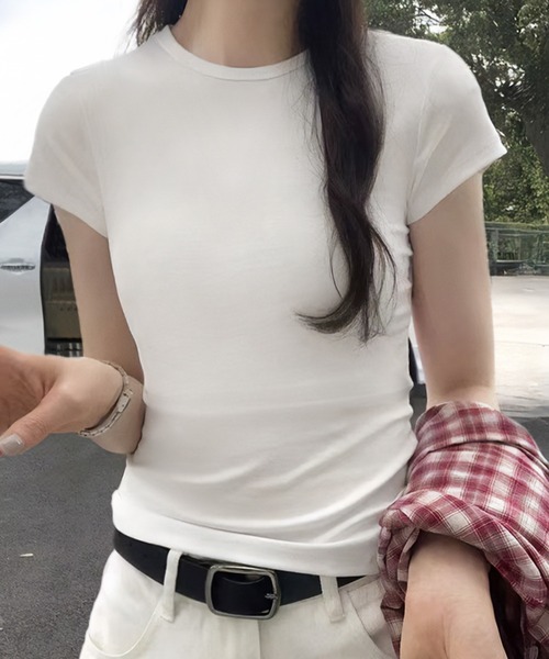 LOWO(ロワ)の「無地シンプルストレッチTシャツ カットソー(Tシャツ/カットソー・レディース・ホワイト/ブラック・2L/L/M)」の1枚目の写真