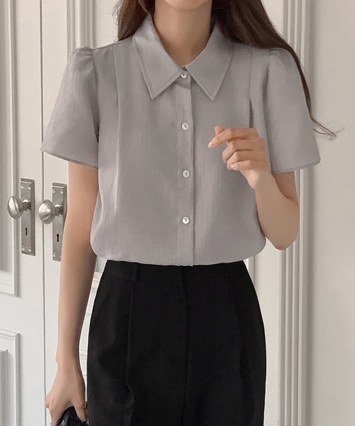 LAFFMO（ラフモ）の「レギュラーカラー半袖ブラウス（シャツ/ブラウス・レディース・グレー/ネイビー/ベージュ・F）」の2枚目の写真