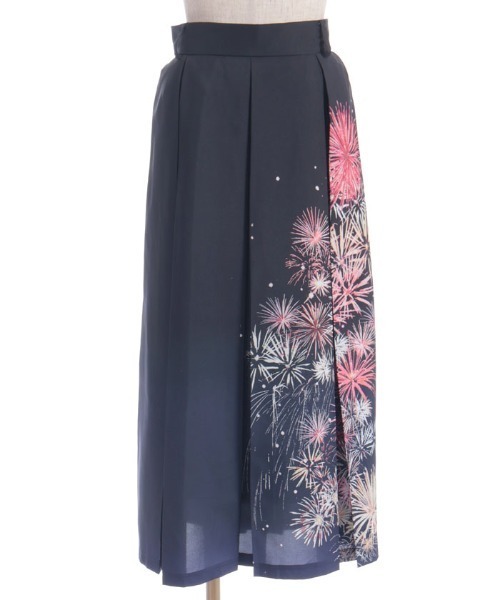 axes femme（アクシーズファム）の「花火柄タックスカート