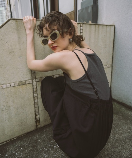HANNE(アン)の「ストラップショートオールインワン(つなぎ/オールインワン・レディース・ホワイト/ブラック・SMALL/MEDIUM)」の21枚目の写真