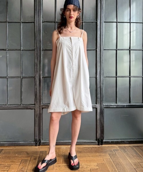 HANNE(アン)の「ストラップショートオールインワン(つなぎ/オールインワン・レディース・ホワイト/ブラック・SMALL/MEDIUM)」の17枚目の写真