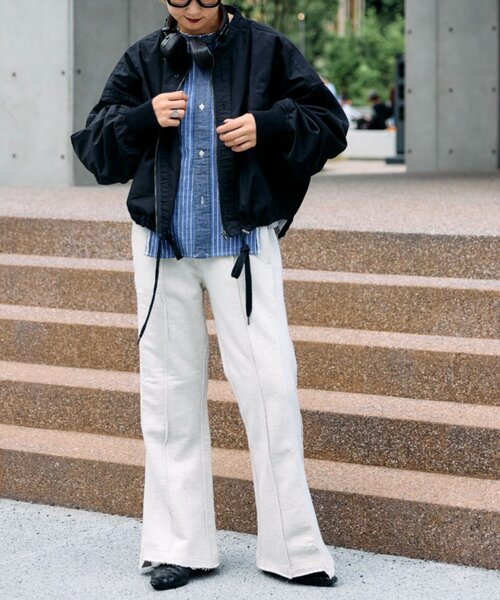 etsinta（エシンタ）の「etsintaリメイクフレアパンツ（スウェットパンツ・レディース・ブラック/オフホワイト/レッド/ブルー・ONE SIZE）」の10枚目の写真