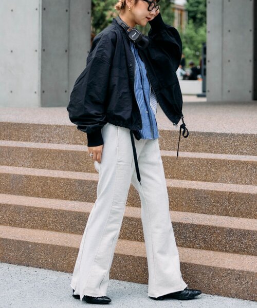 etsinta（エシンタ）の「etsintaリメイクフレアパンツ（スウェットパンツ・レディース・ブラック/オフホワイト/レッド/ブルー・ONE SIZE）」の11枚目の写真