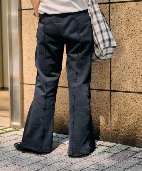 etsinta（エシンタ）の「etsintaリメイクフレアパンツ（スウェットパンツ・レディース・ブラック/オフホワイト/レッド/ブルー・ONE SIZE）」の19枚目の写真