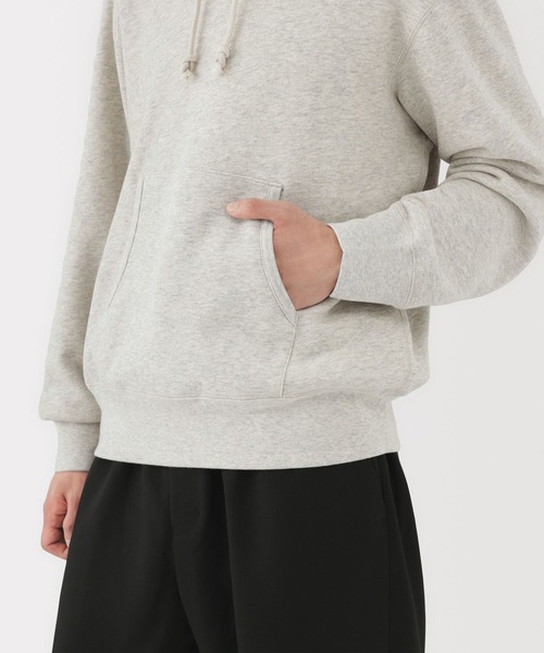 MUJI Labo(ムジラボ)の「〔MUJI Labo〕紳士 昔ながらの製法で編み立てたスウェットパーカ(パーカー・メンズ・ブラック/ダークネイビー/オートミール・M/L/XL)」の11枚目の写真
