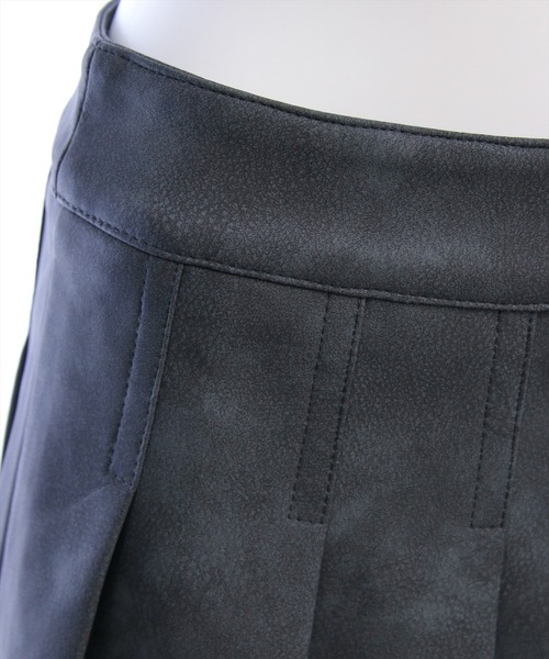 clear（クリア）の「アンティークレザープリーツミニスカート(セット可)[カジュアル 着回し抜群 大人]（スカート・レディース・ブラック/ブラウン・S/M）」の12枚目の写真