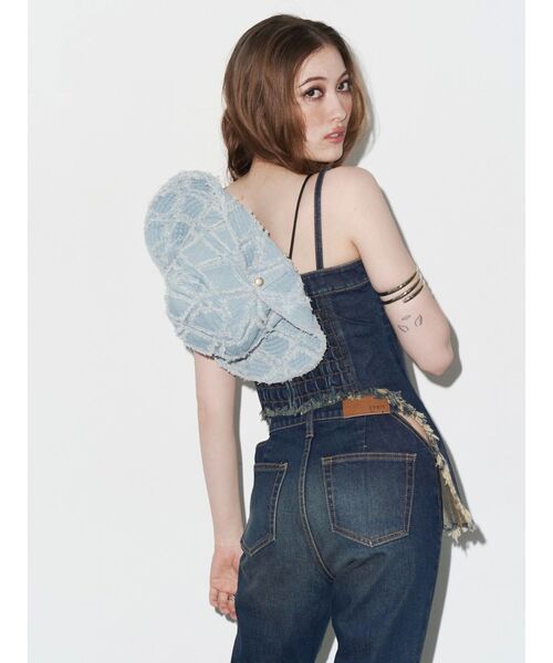 EVRIS(エヴリス)の「スタッズオープンウエストフレアデニムパンツ【セットアップ着用可能】(デニムパンツ・レディース・ライトブルー/インディゴブルー・MEDIUM/SMALL)」の9枚目の写真