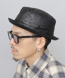 A.M.S.（エーエムエス）の「クラック加工 レザー調 ポークパイハット（ハット・メンズ）」