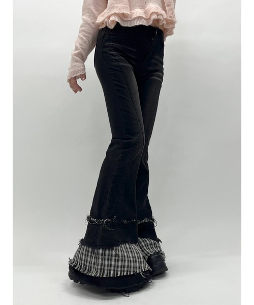 MORE self LOVE(モアセルフラブ)の「チェックパッチワークデニム(デニムパンツ・レディース・ブラック/ブルー・SMALL/MEDIUM)」の5枚目の写真