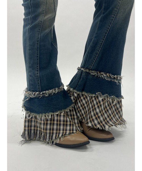 MORE self LOVE(モアセルフラブ)の「チェックパッチワークデニム(デニムパンツ・レディース・ブラック/ブルー・SMALL/MEDIUM)」の12枚目の写真