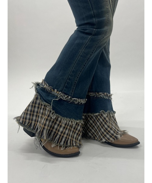 MORE self LOVE(モアセルフラブ)の「チェックパッチワークデニム(デニムパンツ・レディース・ブラック/ブルー・SMALL/MEDIUM)」の13枚目の写真