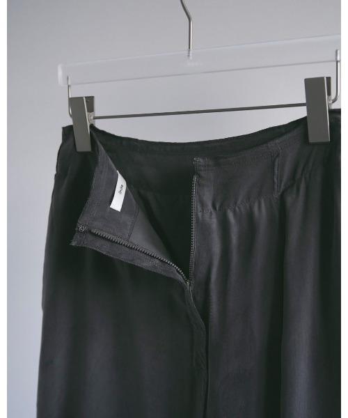 anuke(アンヌーク)の「anuke Mellow Maxi Skirt(スカート・レディース・グレー/ライトブルー・38/36)」の11枚目の写真