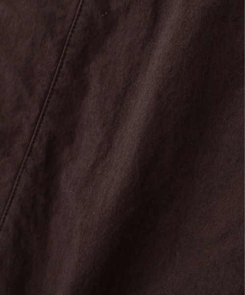 MHL.（エムエイチエル）の「COTTON NYLON PLAINWEAVE（ブルゾン・メンズ・ダークブラウン/ダークブルー・MEDIUM/LARGE）」の5枚目の写真