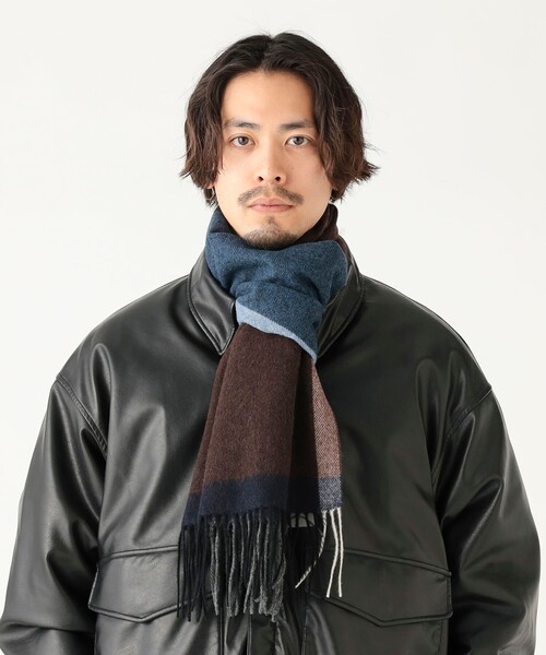 B:MING by BEAMS(ビーミングバイビームス)の「ウール ビッグ ストール(ユニセックス)(マフラー・メンズ・ベージュ/ブラック/ネイビー・ONE SIZE)」の3枚目の写真