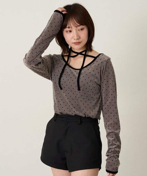 mline（エムライン）の「[mline]チョーカーベロアトップス（Tシャツ/カットソー・レディース・ブラック/ピンク/アイボリー/ホワイト系その他/チャコールグレー・FREE）」の18枚目の写真