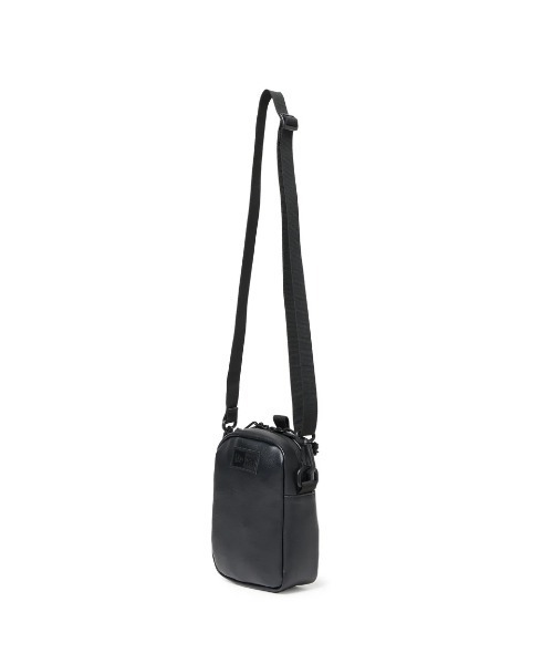 NEW ERA(ニューエラ)の「NEWERA-SHOULDER POUCH SY LEATHER(ショルダーバッグ・メンズ・ブラック・FREE)」の6枚目の写真