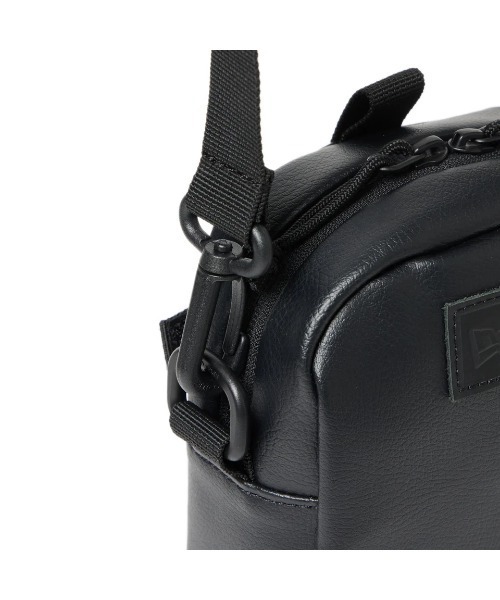NEW ERA(ニューエラ)の「NEWERA-SHOULDER POUCH SY LEATHER(ショルダーバッグ・メンズ・ブラック・FREE)」の12枚目の写真