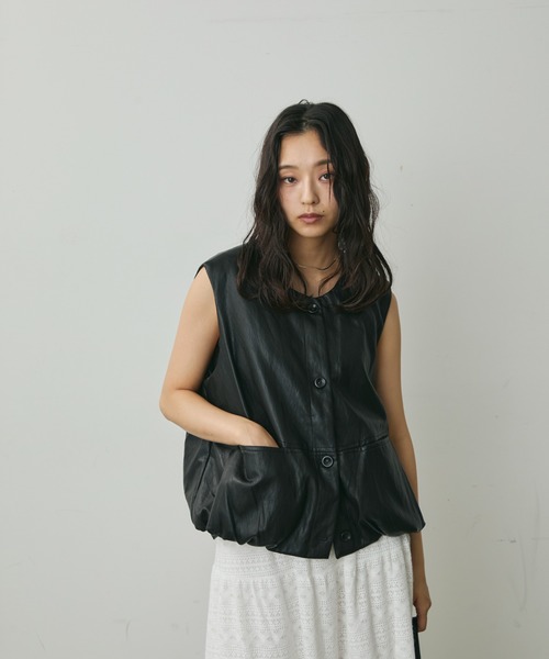 Lunea（ルネア）の「ノーカラーバルーンベスト（ベスト・レディース・ブラウン/ブラック・FREE）」の15枚目の写真