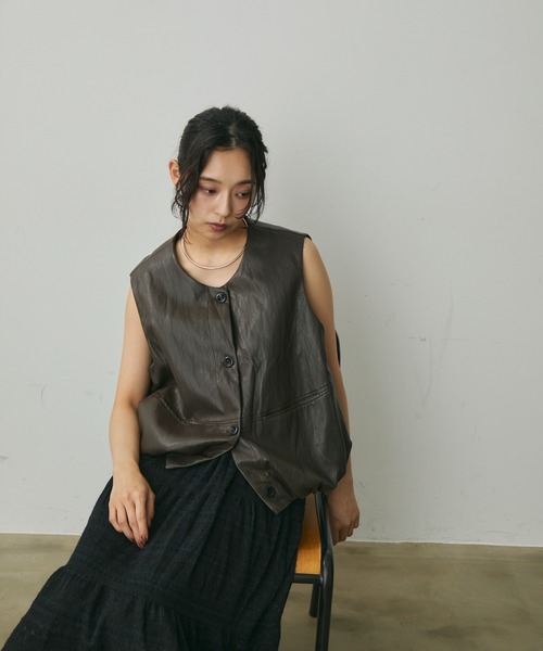 Lunea（ルネア）の「ノーカラーバルーンベスト（ベスト・レディース・ブラウン/ブラック・FREE）」の8枚目の写真