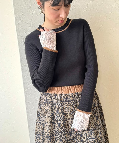 LHELBIE(レルビエ)の「カフスレースニットトップス(ニット/セーター・レディース・ネイビー/ブラック/アイボリー・M)」の1枚目の写真