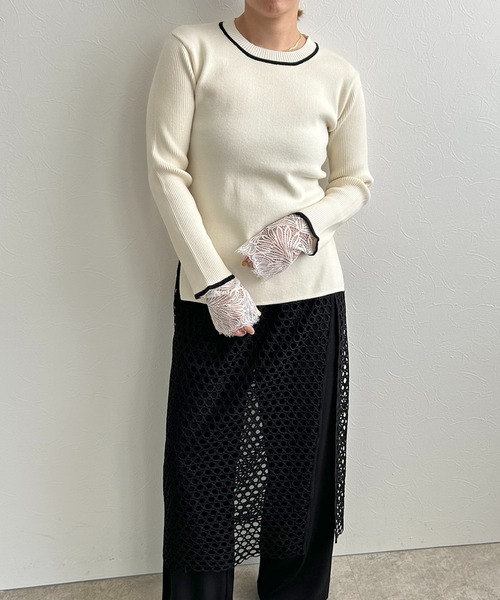LHELBIE(レルビエ)の「カフスレースニットトップス(ニット/セーター・レディース・ネイビー/ブラック/アイボリー・M)」の13枚目の写真
