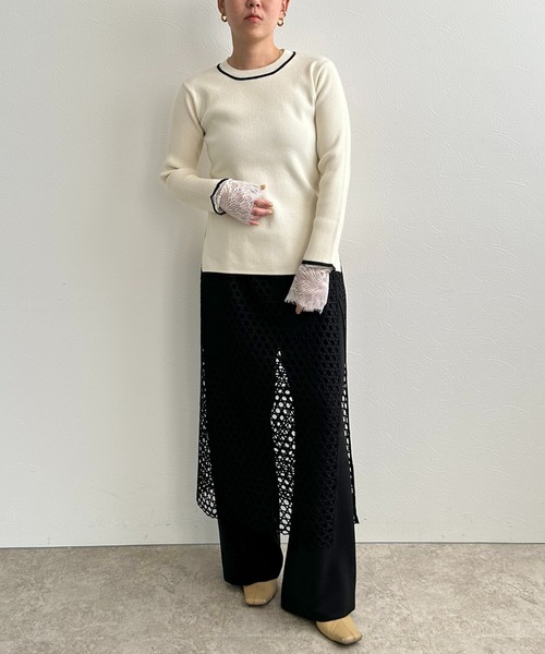 LHELBIE(レルビエ)の「カフスレースニットトップス(ニット/セーター・レディース・ネイビー/ブラック/アイボリー・M)」の6枚目の写真