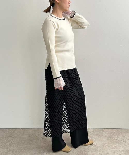 LHELBIE(レルビエ)の「カフスレースニットトップス(ニット/セーター・レディース・ネイビー/ブラック/アイボリー・M)」の8枚目の写真
