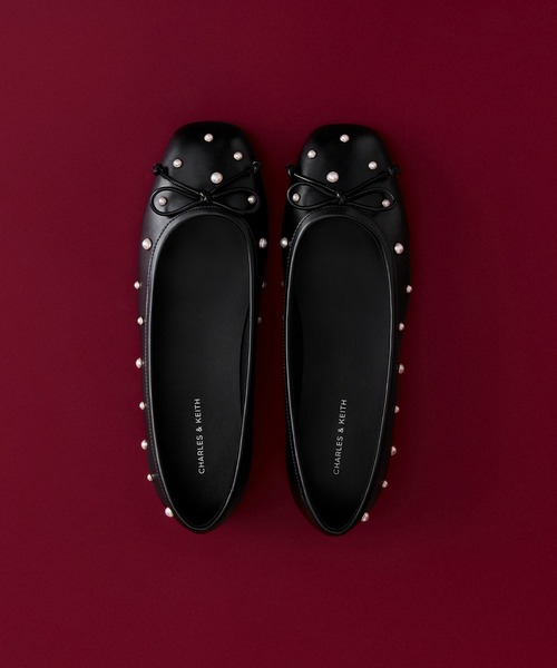 CHARLES & KEITH（チャールズ & キース）の「Barbara バーバラ パールエンベリッシュドボウバレエフラット（バレエシューズ・レディース・ブラック・23cm/22.5cm/25.5cm/25cm/24.5cm/23.5cm）」の8枚目の写真