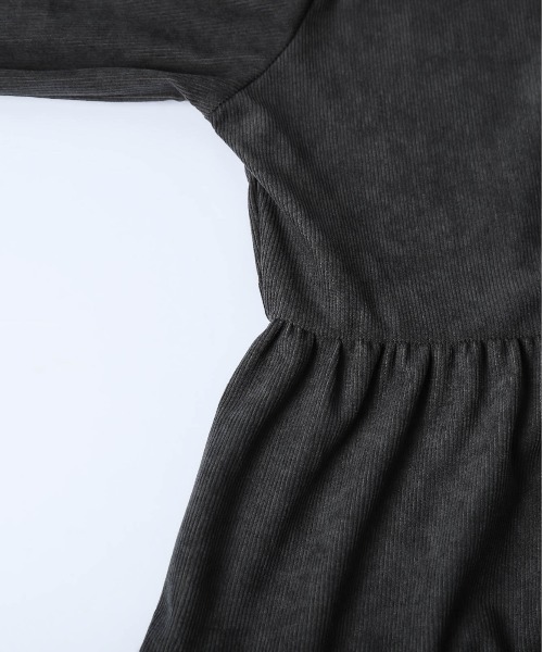 SUGAR BISKET（シュガービスケット）の「コーデュロイ ティアード フレアワンピース（ワンピース・レディース・ブラウン/カーキ/ブラック・C/フリー）」の4枚目の写真