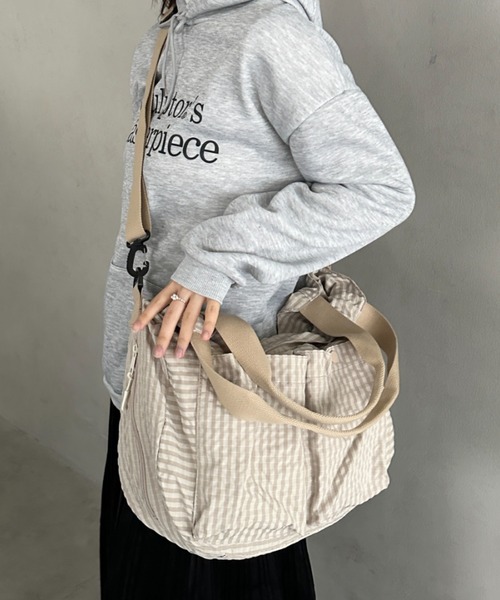 MYMOOD.(マイムード)の「【A4収納可能】チェック柄2WAYショルダーバッグ(ショルダーバッグ・レディース・ベージュ/ブラック/レッド/ブラウン・FREE)」の3枚目の写真
