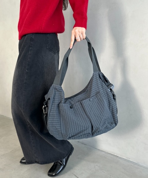 MYMOOD.(マイムード)の「【A4収納可能】チェック柄2WAYショルダーバッグ(ショルダーバッグ・レディース・ベージュ/ブラック/レッド/ブラウン・FREE)」の12枚目の写真