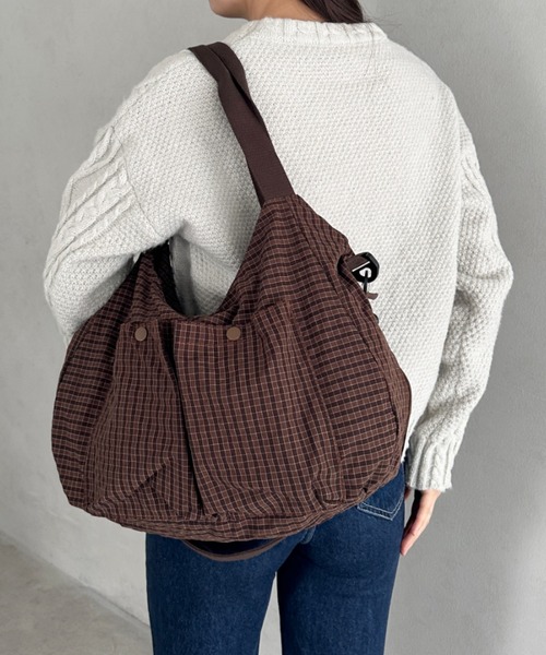 MYMOOD.(マイムード)の「【A4収納可能】チェック柄2WAYショルダーバッグ(ショルダーバッグ・レディース・ベージュ/ブラック/レッド/ブラウン・FREE)」の20枚目の写真
