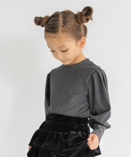 BRANSHES(ブランシェス)の「【もちもちニットソー】袖ボリューム長袖Tシャツ(Tシャツ/カットソー・キッズ・チャコールグレー/アイボリー/ブラウン・100/110/80/90/140/150/120/130)」の1枚目の写真