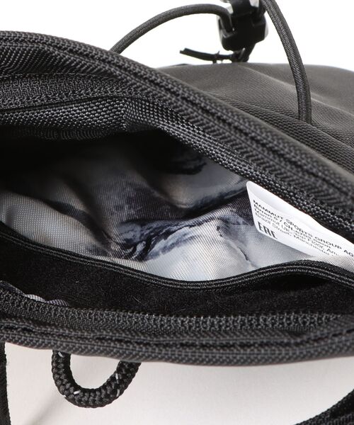 Mammut(マムート)の「【RES】【 MAMMUT (マムート)】Xeron Pouch RT 1(ショルダーバッグ・メンズ・ベージュ/ブラック・FREE)」の4枚目の写真