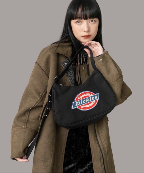Casselini(キャセリーニ)の「【Dickies × Casselini】ラインストーンロゴショルダーバッグ(ショルダーバッグ・レディース・ブラック/サックスブルー/ブラウン/ベージュ・FREE)」の2枚目の写真