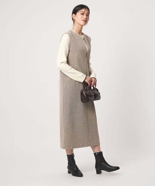 green label relaxing（グリーンレーベルリラクシング）の「【WEB限定】＜at ease＞ソデサキ バイカラー プルオーバー ニット ウォッシャブル（ニット/セーター・レディース・オフホワイト/ダークグレー/ベージュ/イエロー/ロイヤルブルー/ブラック/ライトピンク・FREE）」の9枚目の写真