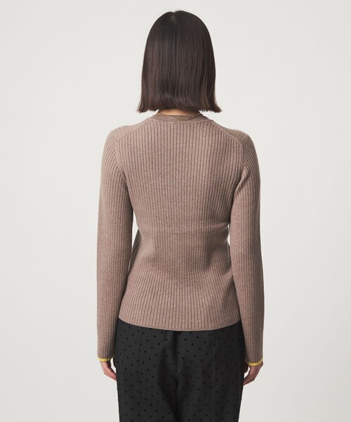 green label relaxing（グリーンレーベルリラクシング）の「【WEB限定】＜at ease＞ソデサキ バイカラー プルオーバー ニット ウォッシャブル（ニット/セーター・レディース・オフホワイト/ダークグレー/ベージュ/イエロー/ロイヤルブルー/ブラック/ライトピンク・FREE）」の15枚目の写真