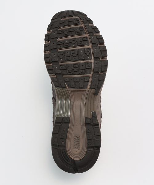 NIKE（ナイキ）の「【NIKE/ ナイキ】 P-6000 SE HF0015（スニーカー・レディース・ブラウン・24.5cm/25.5cm/26.5cm/27.5cm）」の7枚目の写真