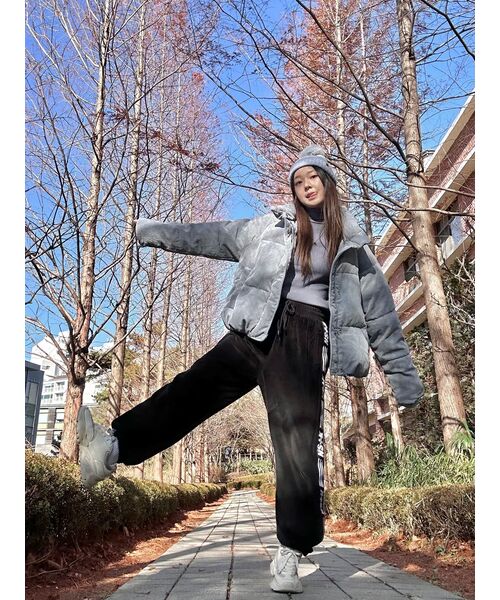 MUSINSA STANDARD WOMAN（ムシンサスタンダードウーマン）の「レディースリブスリムタートルネックニット[ブルーグレー]（ニット/セーター・レディース・その他・SMALL/MEDIUM/LARGE/X-SMALL）」の2枚目の写真