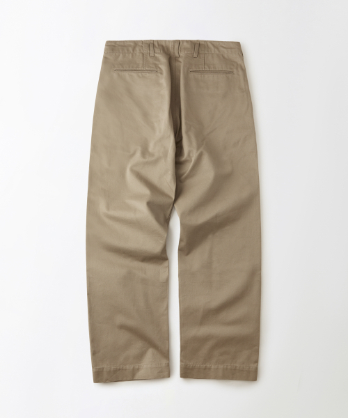 OUTSTANDING（アウトスタンディング）の「OFFICER CHINO PANTS_KHAKI（その他パンツ・レディース・その他・SMALL/MEDIUM/LARGE）」の2枚目の写真