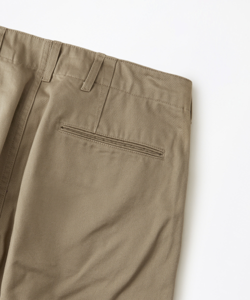OUTSTANDING（アウトスタンディング）の「OFFICER CHINO PANTS_KHAKI（その他パンツ・レディース・その他・SMALL/MEDIUM/LARGE）」の8枚目の写真