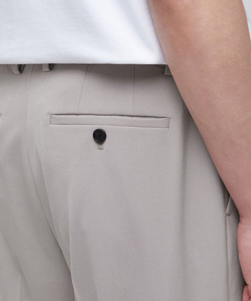 MUSINSA STANDARD（ムシンサスタンダード）の「軽量ワイド隠しバンディングスラックス【ライトベージュ】（スラックス・メンズ・その他・26/27/28/29/38/42/36/34/30/31/40）」の6枚目の写真