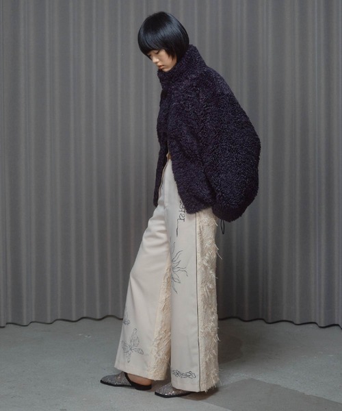 THINGS THAT MATTER(シングス ザット マター)の「IMITATION SHEEP FUR JACKET / イミテーション シープ ファー ジャケット(ブルゾン・レディース・グレイッシュベージュ/ネイビー・FREE)」の15枚目の写真