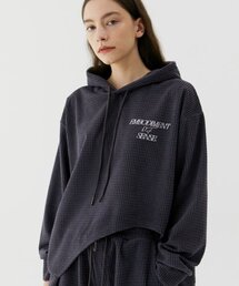 TRIP LE SENS（トリップ ル センス）の「ユニセックスカットアウトスクエアエンボフード_チャコールネイビー（パーカー）」