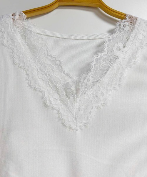 ONEP STAR(ワンピスター)の「レース付きVネックトップス(Tシャツ/カットソー・レディース・ホワイト/ブラック・MEDIUM/LARGE/X-LARGE)」の12枚目の写真